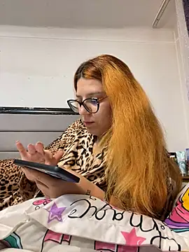 NadiraNoor online show from December 13, 2024, 11:28 pm