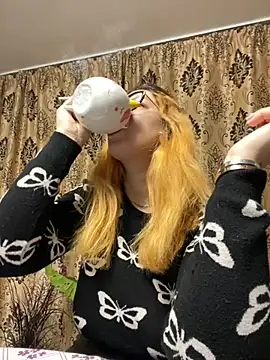 NadiraNoor online show from January 28, 2025, 5:00 am