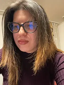 NadiraNoor online show from February 28, 2026, 10:33 pm