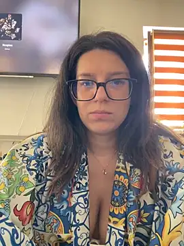 NadiraNoor online show from June 8, 2026, 9:31 am