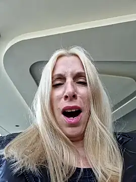 Snapshot of Ina_HotX chatting on December 6, 2024, 12:49 pm Ina HotX online show from December 6, 2024, 12:49 pm