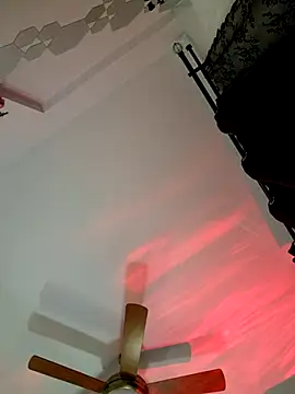 Snapshot of Ina_HotX chatting on December 8, 2024, 3:35 pm Ina HotX online show from December 8, 2024, 3:35 pm