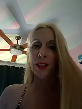 Snapshot of Ina_HotX chatting on January 26, 2025, 2:41 pm Ina HotX online show from January 26, 2025, 2:41 pm