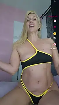 Snapshot of Ina_HotX chatting on February 13, 2025, 6:05 pm Ina HotX online show from February 13, 2025, 6:05 pm