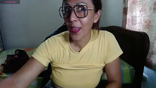 Snapshot of horny_paty chatting on May 7, 2026, 7:19 pm horny paty online show from May 7, 2026, 7:19 pm