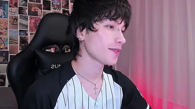 Snapshot of liamelf chatting on January 19, 2025, 5:05 am liamelf online show from January 19, 2025, 5:05 am