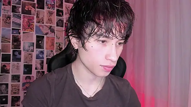 Snapshot of liamelf chatting on November 18, 2025, 5:45 am liamelf online show from November 18, 2025, 5:45 am