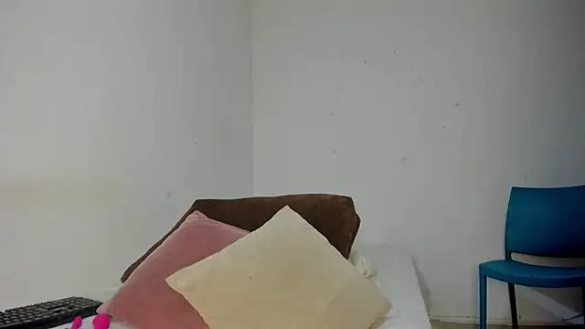 Snapshot of Maya_Graham chatting on June 18, 2026, 9:14 am Maya Graham online show from June 18, 2026, 9:14 am