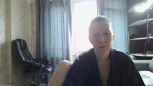 WindChristy online show from November 7, 2025, 10:15 am