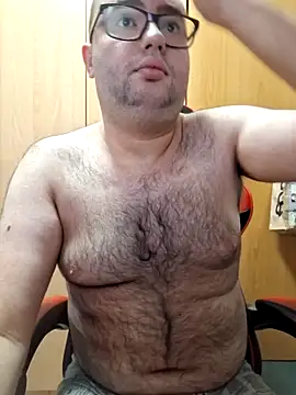 Javier bear online show from October 6, 2025, 8:45 am