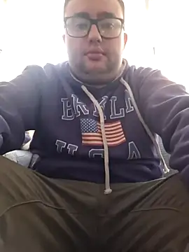 Javier bear online show from November 27, 2025, 1:24 pm