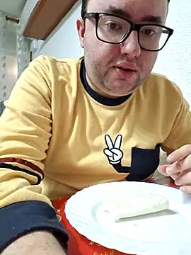 Javier bear online show from March 15, 2026, 11:11 pm