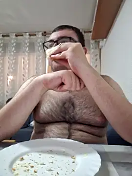 Snapshot of Javier_bear chatting on May 30, 2026, 10:18 pm Javier bear online show from May 30, 2026, 10:18 pm