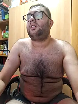 Snapshot of Javier_bear chatting on July 13, 2026, 9:28 pm Javier bear online show from July 13, 2026, 9:28 pm