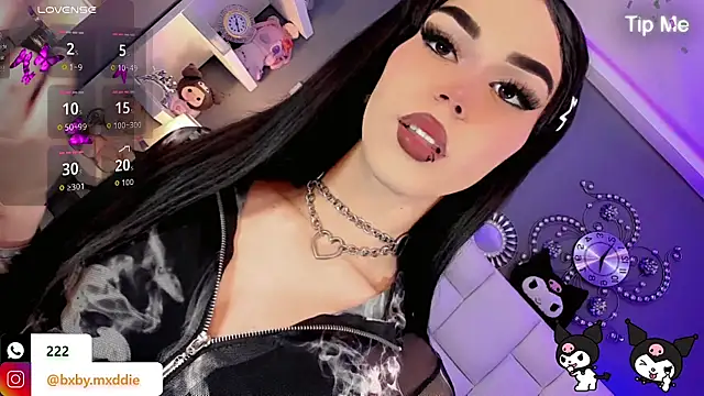 kimMaddiee online show from September 24, 2025, 6:06 am