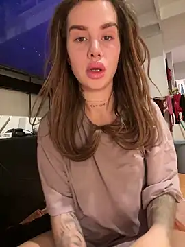 EmiliaCatalina online show from March 13, 2025, 1:32 am