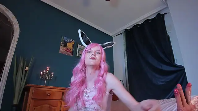 LillyAmore online show from March 12, 2026, 7:42 pm