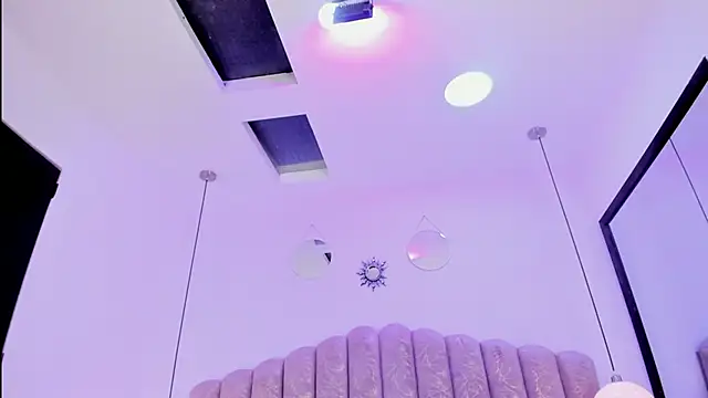 victoria cooper3 online show from March 14, 2026, 12:32 pm