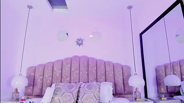 victoria cooper3 online show from March 15, 2026, 12:22 pm