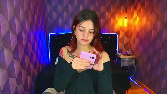 LiaHarryis online show from January 9, 2026, 7:04 pm