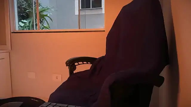 Snapshot of Smoker_Ginger chatting on July 17, 2026, 7:41 pm Smoker Ginger online show from July 17, 2026, 7:41 pm