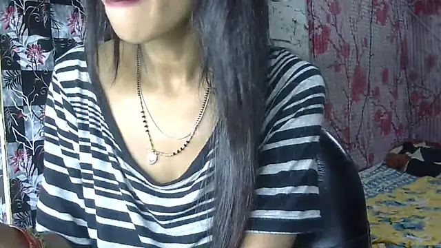 Snapshot of Anjali_Milsi chatting on October 8, 2025, 4:43 am Anjali Milsi online show from October 8, 2025, 4:43 am