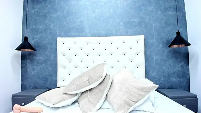 Snapshot of NICOLSKINNY1 chatting on October 8, 2025, 9:56 pm NICOLSKINNY1 online show from October 8, 2025, 9:56 pm