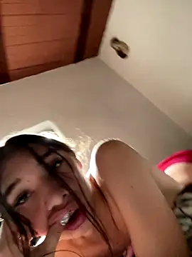 Snapshot of NICOLSKINNY1 chatting on October 22, 2025, 3:45 pm NICOLSKINNY1 online show from October 22, 2025, 3:45 pm