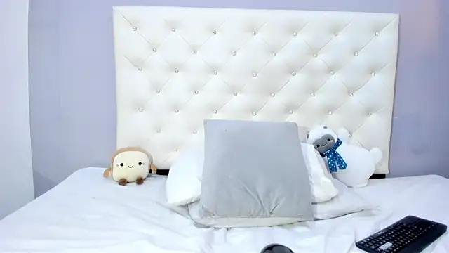 Snapshot of NICOLSKINNY1 chatting on November 20, 2025, 9:47 pm NICOLSKINNY1 online show from November 20, 2025, 9:47 pm