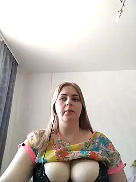 Lady nice cat online show from March 12, 2025, 4:19 am