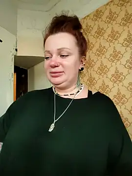 EllieOz online show from March 19, 2025, 1:40 pm