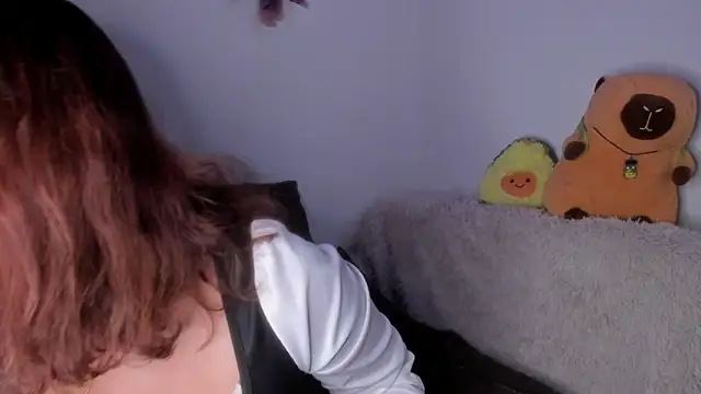 Snapshot of Violette-Ramirez01 chatting on September 18, 2025, 10:23 pm Violette-Ramirez01 online show from September 18, 2025, 10:23 pm