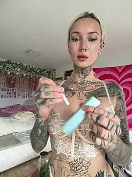 Stella-Kink online show from July 8, 2026, 12:09 pm