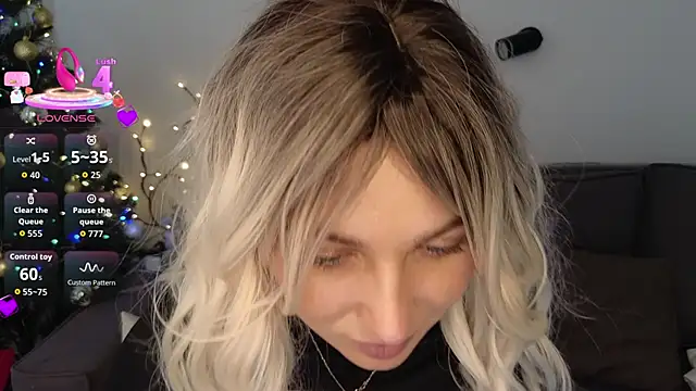 Yoda21 online show from December 15, 2025, 12:42 pm