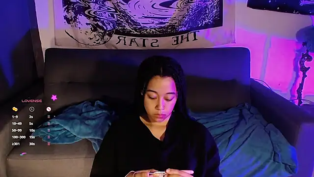 Snapshot of ela_0 chatting on February 3, 2025, 6:56 am ela 0 online show from February 3, 2025, 6:56 am