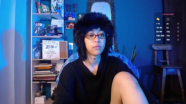 Snapshot of ela_0 chatting on November 17, 2025, 6:52 am ela 0 online show from November 17, 2025, 6:52 am