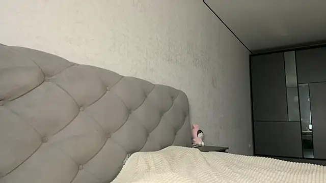 GracefulCharm online show from January 22, 2025, 7:25 am