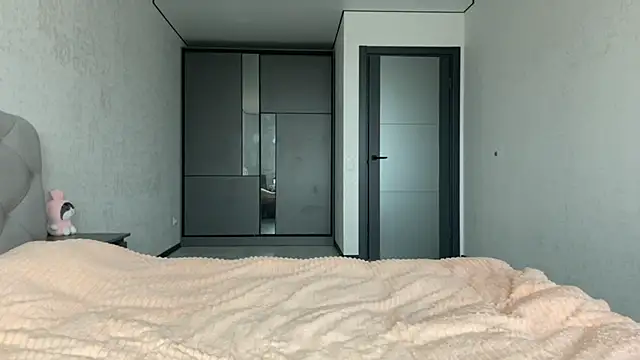 GracefulCharm online show from March 2, 2025, 9:53 am