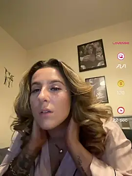 Snapshot of Miss_emilee chatting on May 8, 2026, 8:36 pm Miss emilee online show from May 8, 2026, 8:36 pm