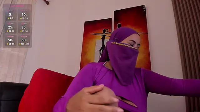 Snapshot of Amina_hafsa chatting on February 13, 2025, 8:24 pm Amina hafsa online show from February 13, 2025, 8:24 pm