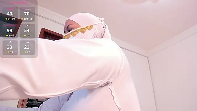 Snapshot of Amina_hafsa chatting on September 20, 2025, 9:54 am Amina hafsa online show from September 20, 2025, 9:54 am