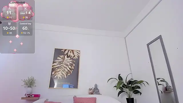 Snapshot of Amina_hafsa chatting on October 5, 2025, 1:42 pm Amina hafsa online show from October 5, 2025, 1:42 pm