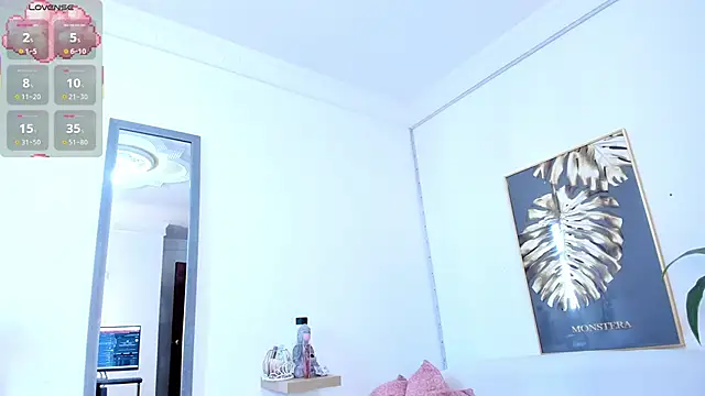 Snapshot of Amina_hafsa chatting on October 31, 2025, 12:39 pm Amina hafsa online show from October 31, 2025, 12:39 pm