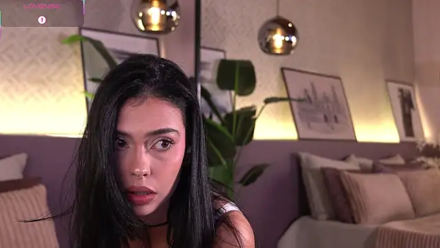 ElleDiane online show from June 27, 2026, 9:53 pm