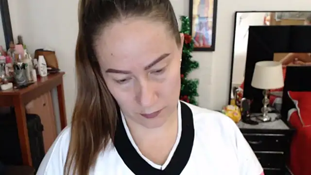 CATRINA-83 online show from December 5, 2025, 1:25 am