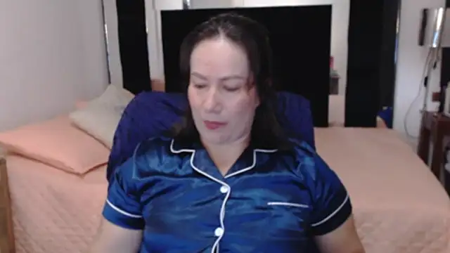 Snapshot of CATRINA-83 chatting on June 7, 2026, 1:04 pm CATRINA-83 online show from June 7, 2026, 1:04 pm
