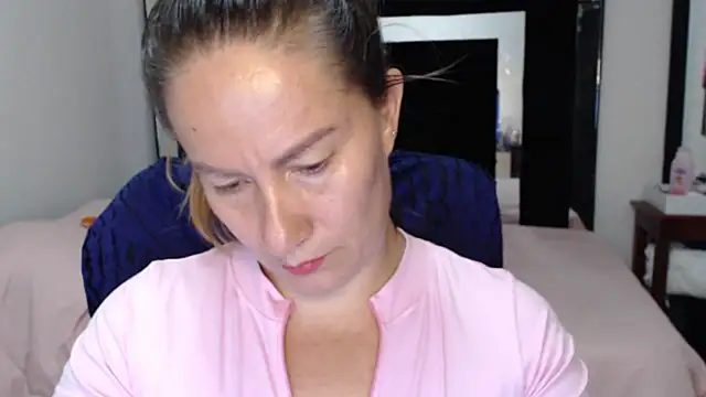 CATRINA-83 online show from August 4, 2026, 9:17 pm