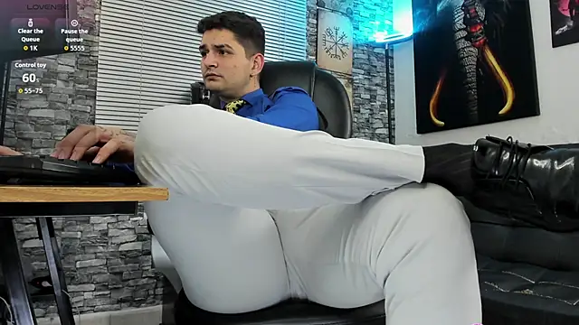 Snapshot of Nicolas_Fellener chatting on June 3, 2026, 4:37 am Nicolas Fellener online show from June 3, 2026, 4:37 am