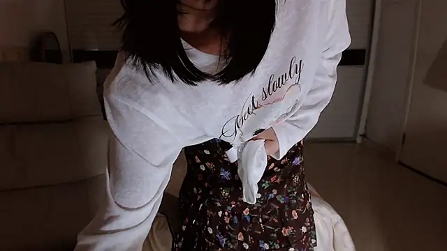 -Lucky Girl online show from September 14, 2025, 2:49 pm