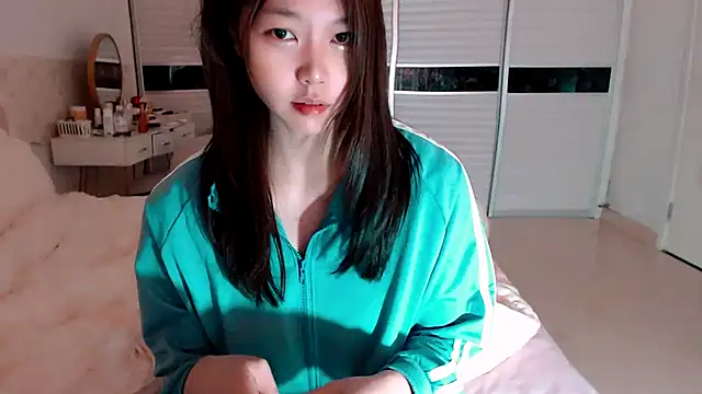 Snapshot of -Lucky_Girl chatting on May 10, 2026, 2:17 am -Lucky Girl online show from May 10, 2026, 2:17 am